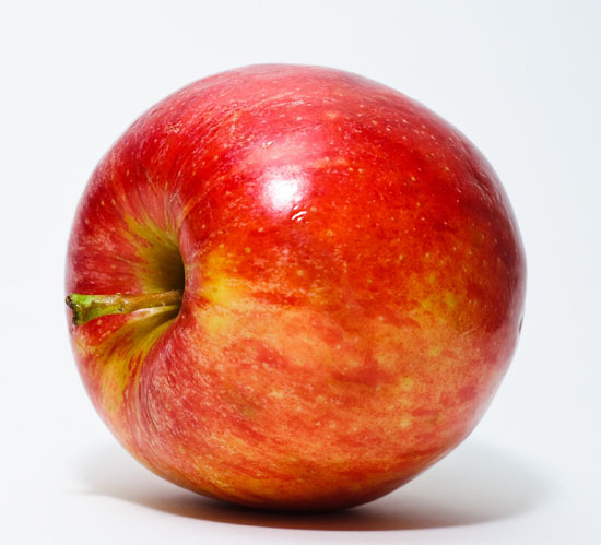 A juicy red apple; photo courtesy Abhijit Tembhekar